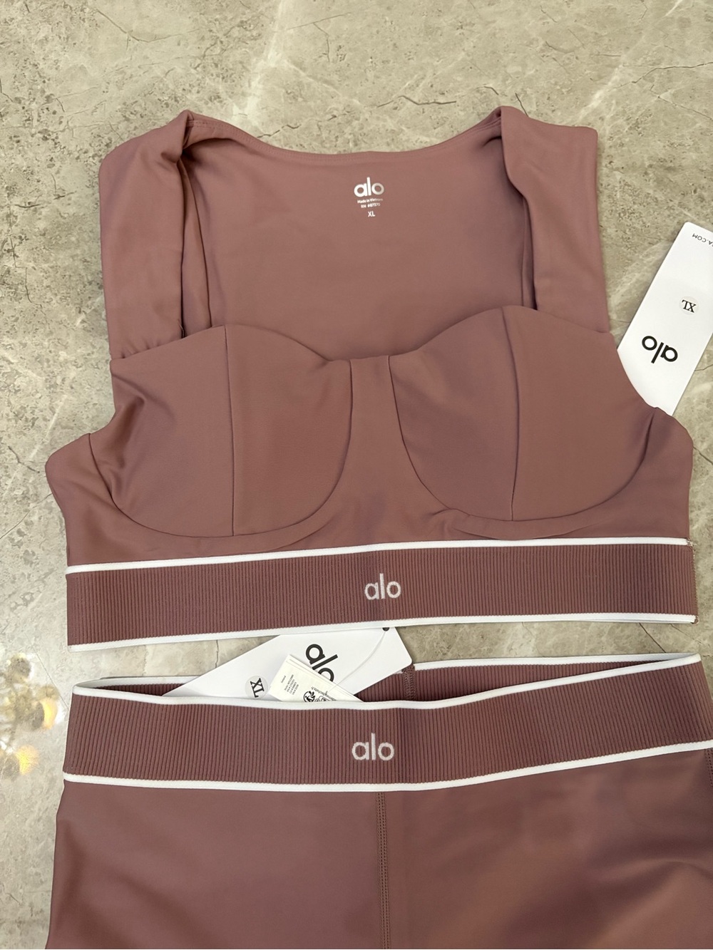 ALO Yoga Mauve Crop Legging and Support Bra Set - Picture 5 of 6